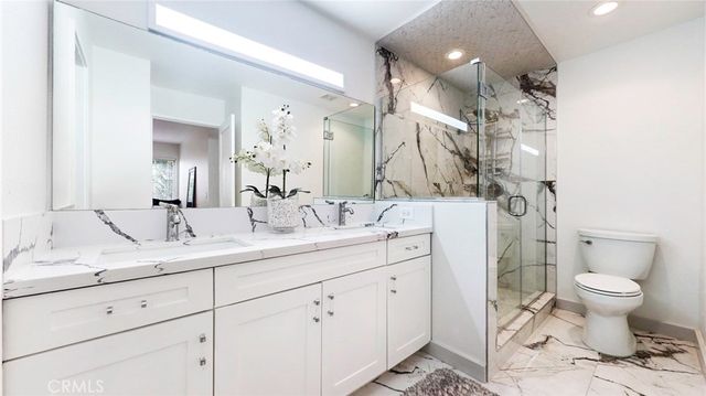4632 Park Granada 93, Calabasas, CA 91302