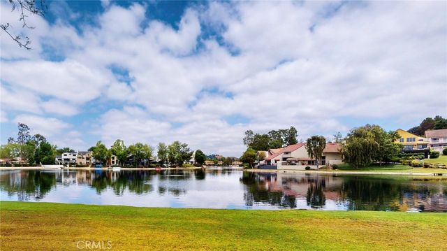4632 Park Granada 93, Calabasas, CA 91302
