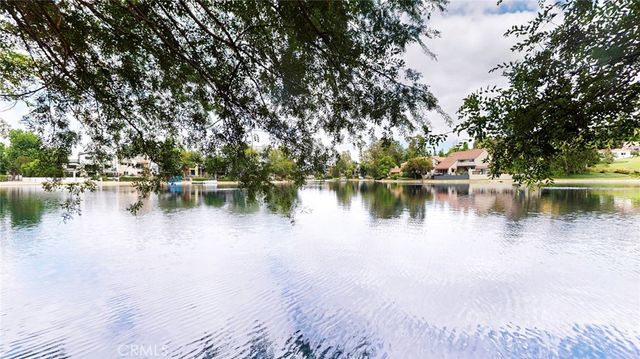 4632 Park Granada 93, Calabasas, CA 91302