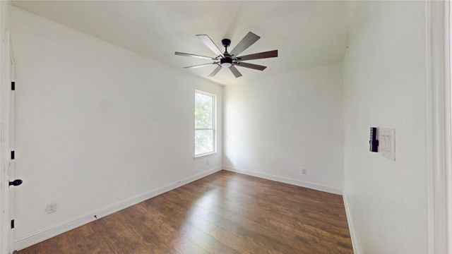 1301 Compton Street, Dallas, TX 75203