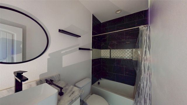 1301 Compton Street, Dallas, TX 75203