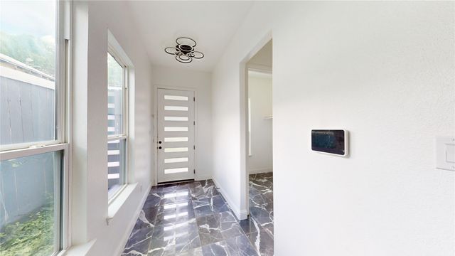 1301 Compton Street, Dallas, TX 75203