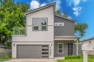 1301 Compton Street, Dallas, TX 75203