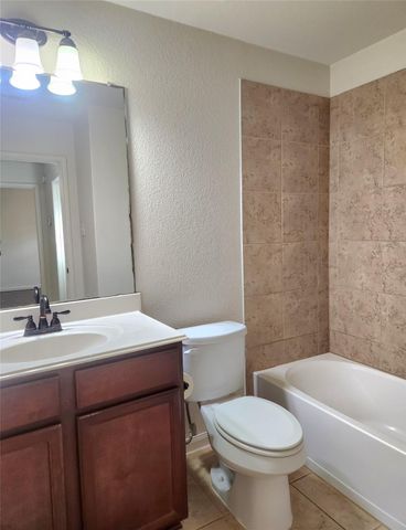 1616 Treeta TRL, Kyle, TX 78640