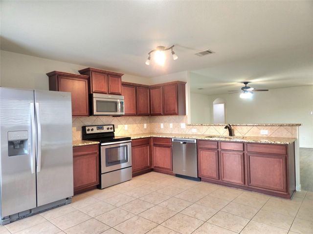 1616 Treeta TRL, Kyle, TX 78640