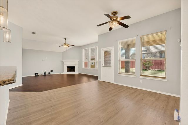 1117 Fairhaven Drive, Glenn Heights, TX 75154