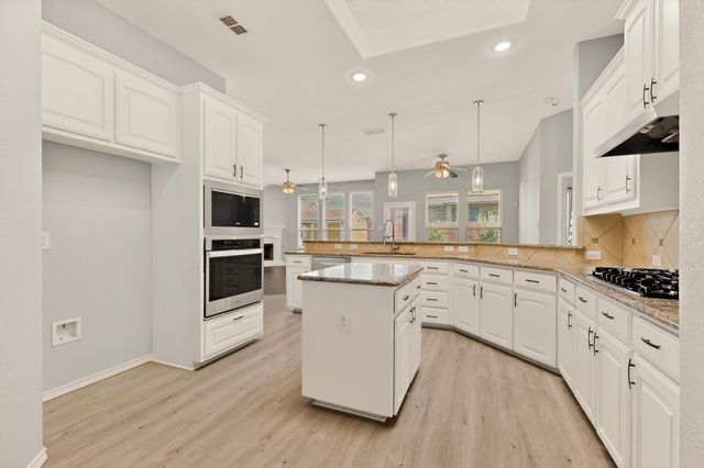 1117 Fairhaven Drive, Glenn Heights, TX 75154