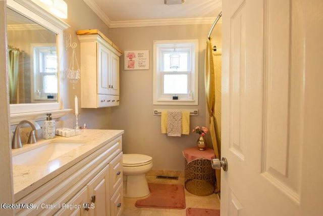 1441 Thickett Road, Schodack, NY 12033