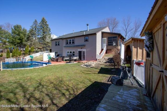1441 Thickett Road, Schodack, NY 12033