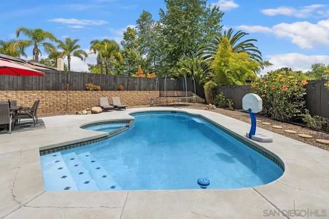 13871 Olive Grove Pl, Poway, CA 92064