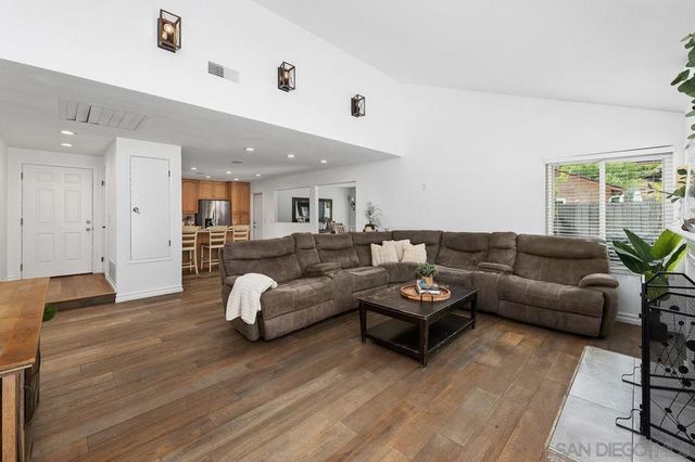 13871 Olive Grove Pl, Poway, CA 92064