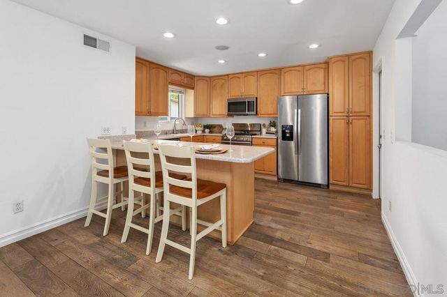 13871 Olive Grove Pl, Poway, CA 92064