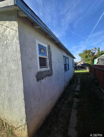 15743 Fuchsia Avenue, Ivanhoe, CA 93235