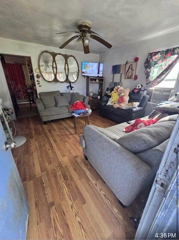 15743 Fuchsia Avenue, Ivanhoe, CA 93235