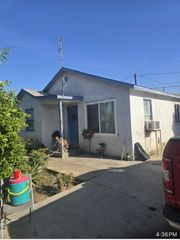 15743 Fuchsia Avenue, Ivanhoe, CA 93235