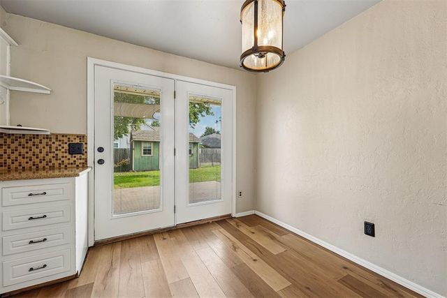 1013 NW 5th Street, Moore, OK 73160