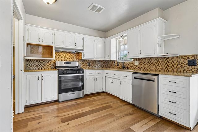 1013 NW 5th Street, Moore, OK 73160