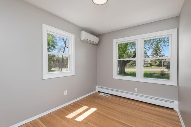 1280 County Road 110 N, Mound, MN 55364