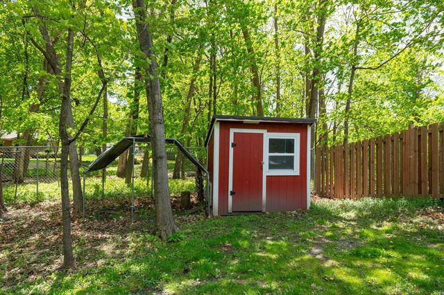 1280 County Road 110 N, Mound, MN 55364