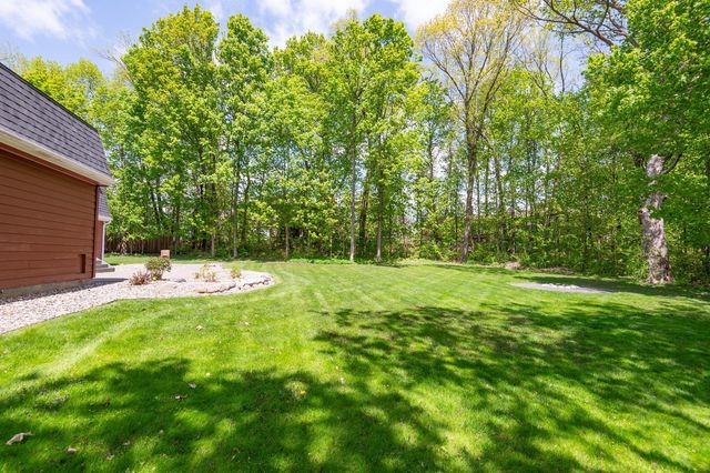 1280 County Road 110 N, Mound, MN 55364