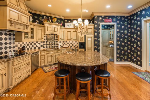 617 S EAGLE TRACE, Jefferson City, MO 65109