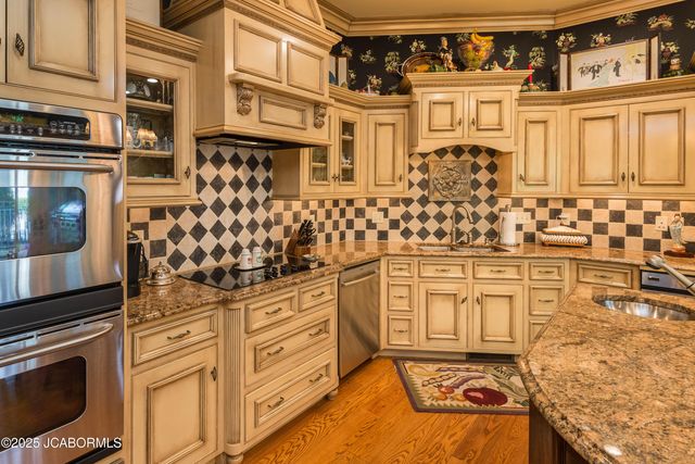 617 S EAGLE TRACE, Jefferson City, MO 65109