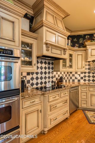 617 S EAGLE TRACE, Jefferson City, MO 65109