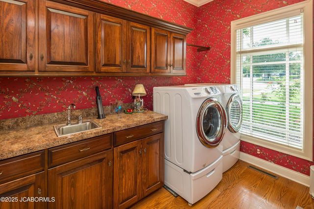 617 S EAGLE TRACE, Jefferson City, MO 65109