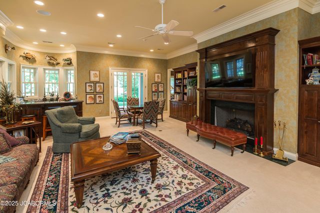 617 S EAGLE TRACE, Jefferson City, MO 65109