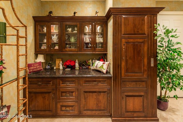 617 S EAGLE TRACE, Jefferson City, MO 65109