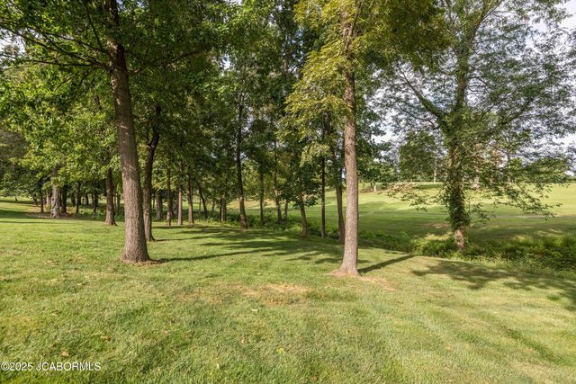 617 S EAGLE TRACE, Jefferson City, MO 65109