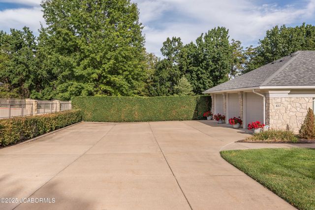 617 S EAGLE TRACE, Jefferson City, MO 65109