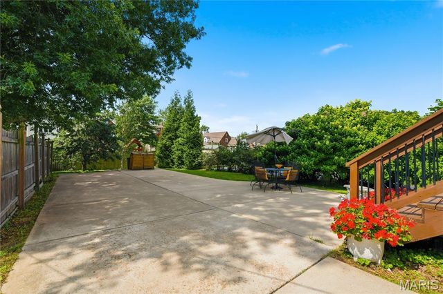7544 Hoover Avenue, Richmond Heights, MO 63117