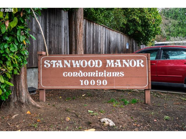 10090 Sw BEAVERTON HILLSDALE Hwy 16, Beaverton, OR 97005