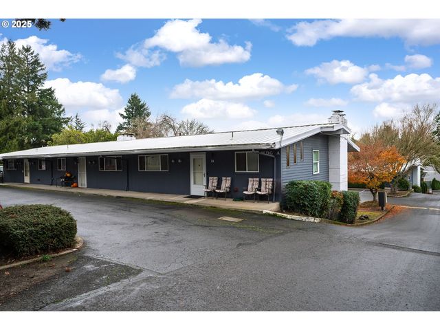 10090 Sw BEAVERTON HILLSDALE Hwy 16, Beaverton, OR 97005