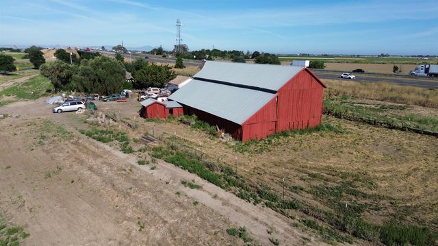 3135 W Canal Blvd, Tracy, CA 95304