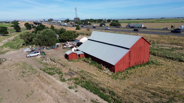 3135 W Canal Blvd, Tracy, CA 95304