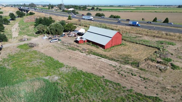 3135 W Canal Blvd, Tracy, CA 95304