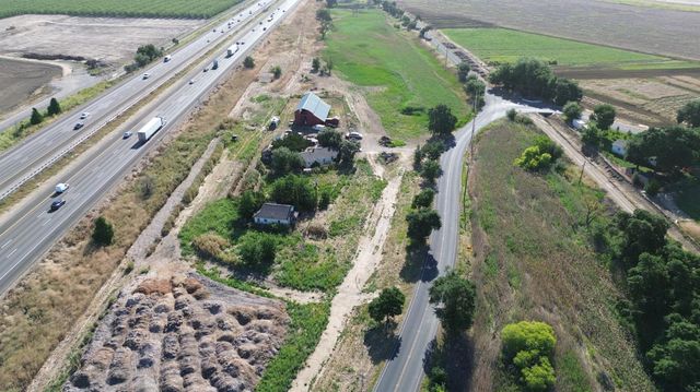 3135 W Canal Blvd, Tracy, CA 95304