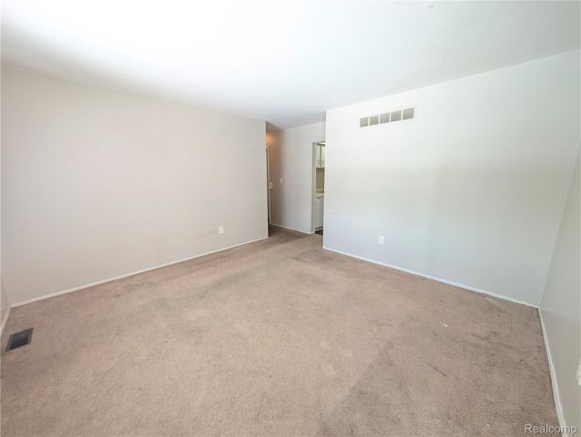 15630 Harrison, Romulus, MI 48174