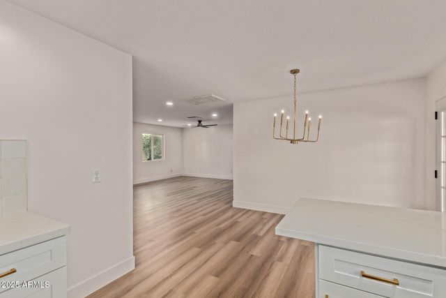 1514 E TURQUOISE Avenue, Phoenix, AZ 85020