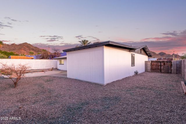 1514 E TURQUOISE Avenue, Phoenix, AZ 85020