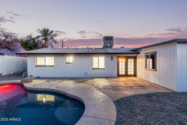 1514 E TURQUOISE Avenue, Phoenix, AZ 85020