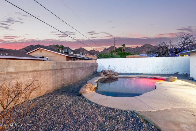 1514 E TURQUOISE Avenue, Phoenix, AZ 85020