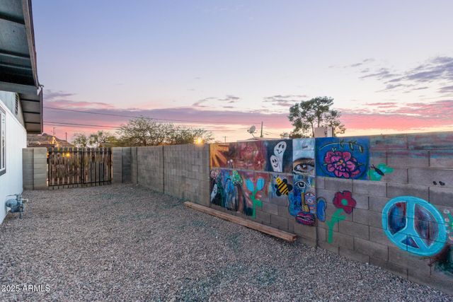 1514 E TURQUOISE Avenue, Phoenix, AZ 85020