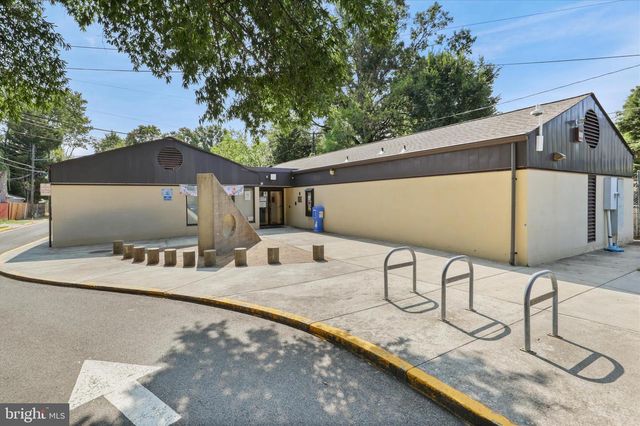 2238 ARLINGTON TER, Alexandria, VA 22303