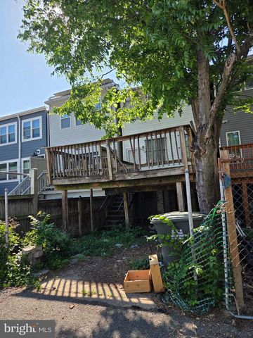 1223 STAPLES ST NE, Washington, DC 20002