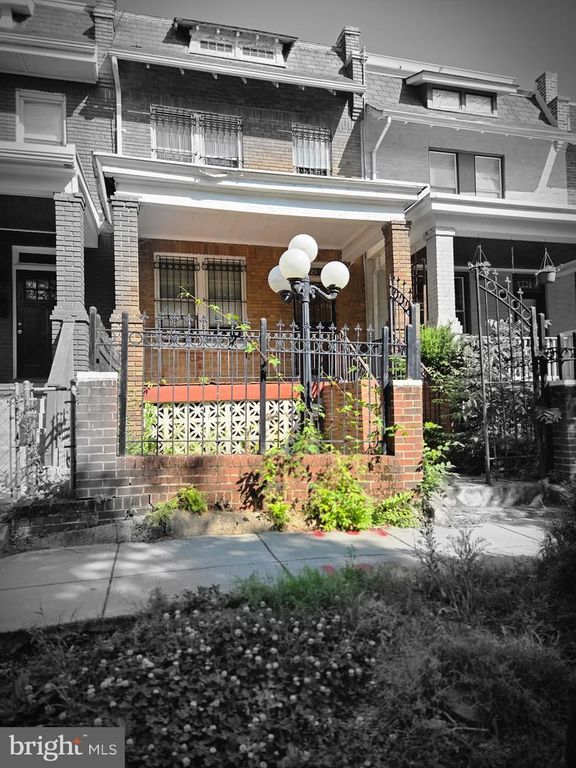 1223 STAPLES ST NE, Washington, DC 20002