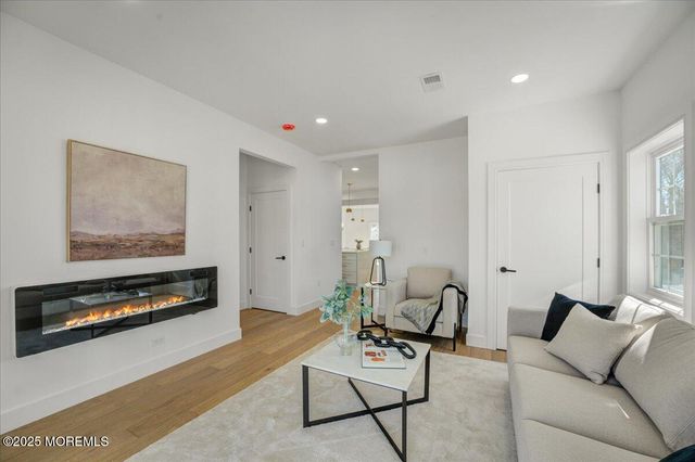 5 Shore Pine Drive, Brick, NJ 08723