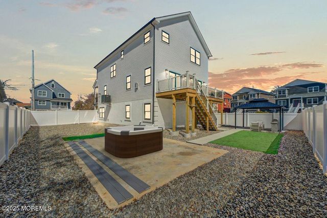 5 Shore Pine Drive, Brick, NJ 08723